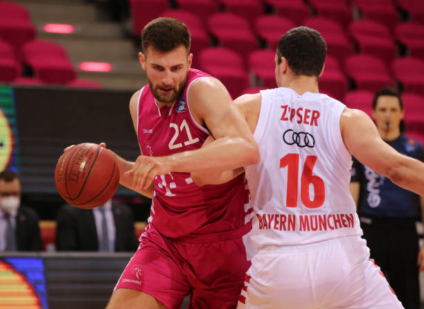 令人瞩目的 令人瞩目的