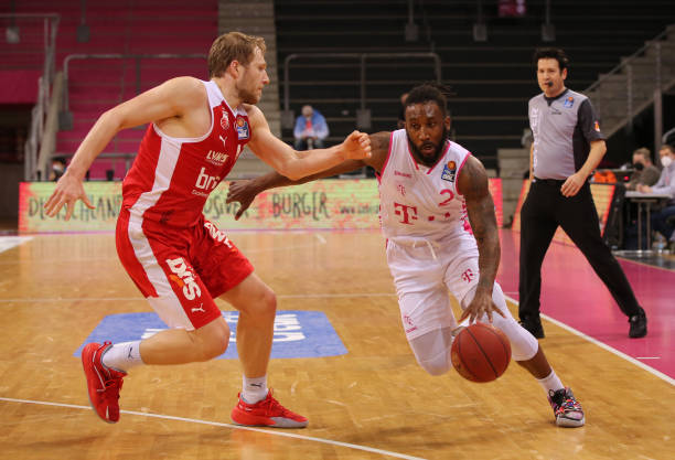 曾凡博已到 曾凡博已到